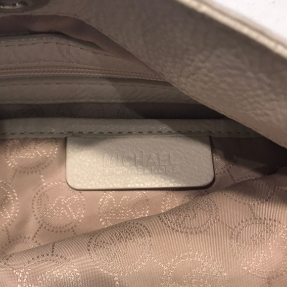 Michael Kors convertible purse - Picture 4 of 6